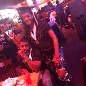 Meet your Posher, Aysha